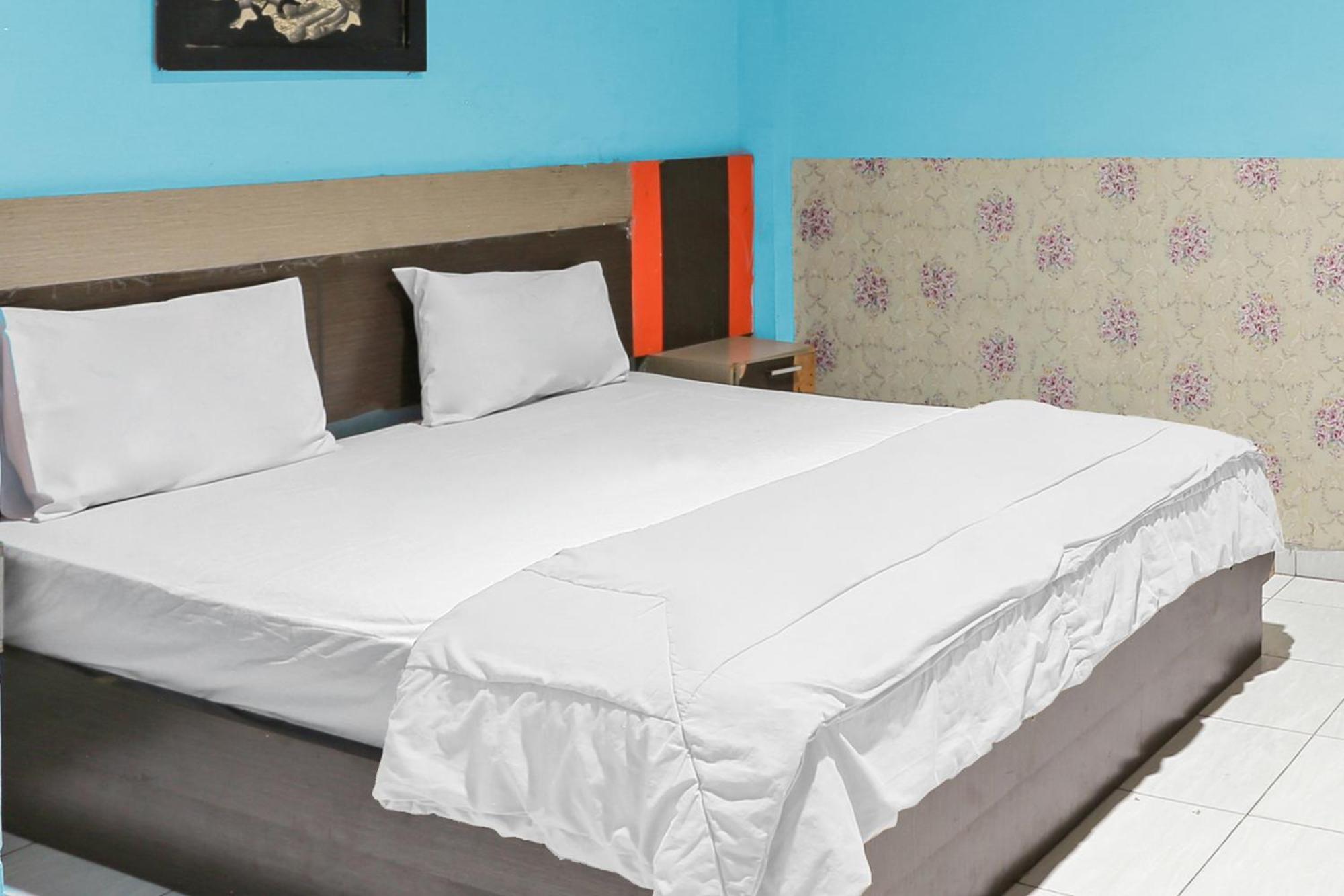 Oyo 93046 Hotel Fortuna Parepare Zewnętrze zdjęcie