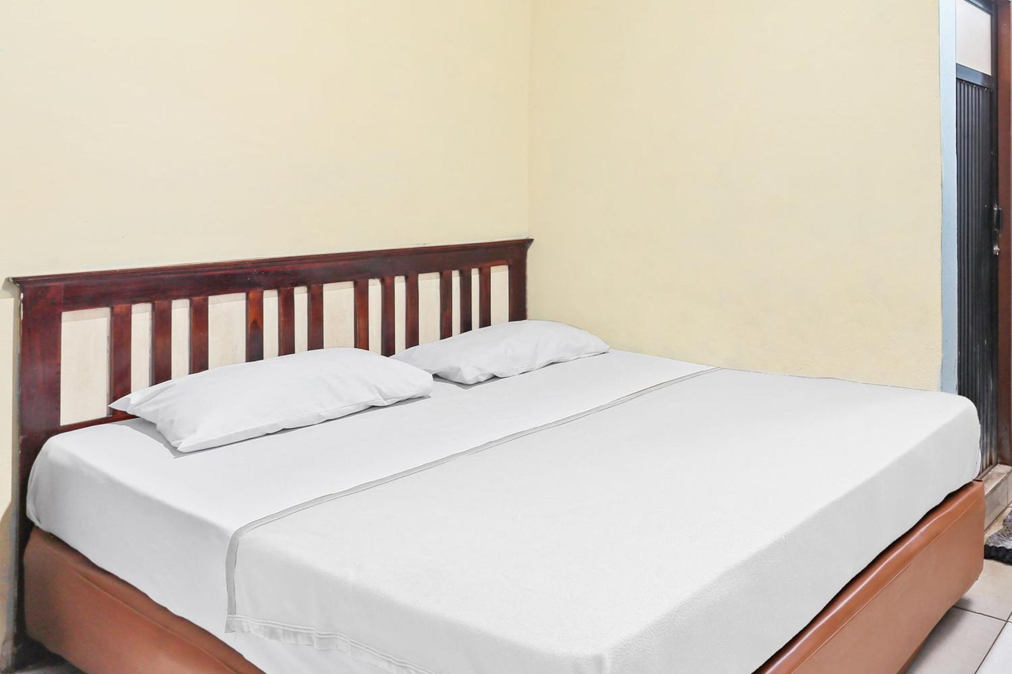 Oyo 93046 Hotel Fortuna Parepare Zewnętrze zdjęcie
