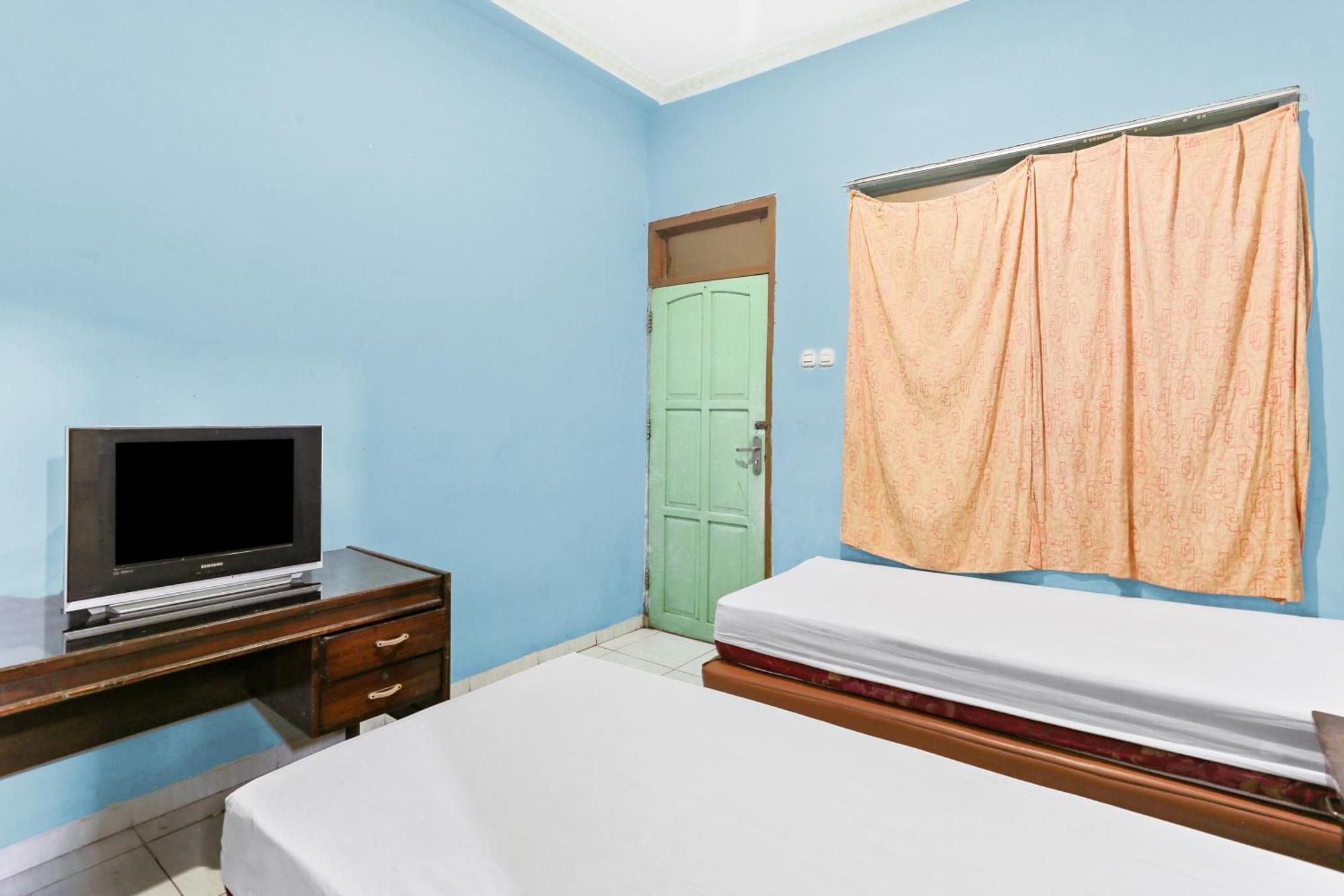 Oyo 93046 Hotel Fortuna Parepare Zewnętrze zdjęcie
