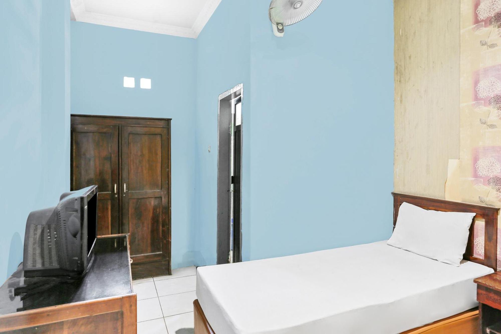 Oyo 93046 Hotel Fortuna Parepare Zewnętrze zdjęcie
