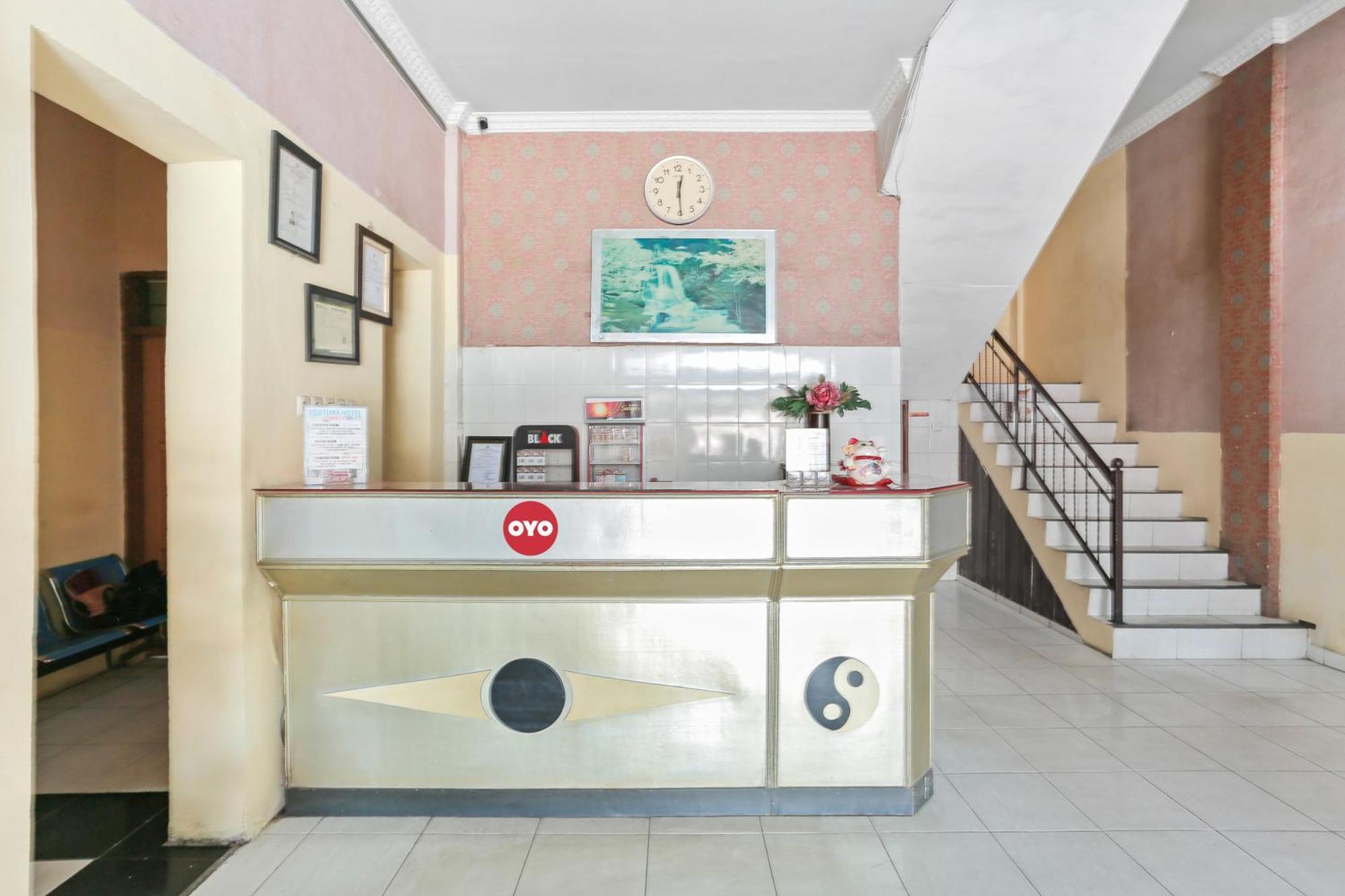 Oyo 93046 Hotel Fortuna Parepare Zewnętrze zdjęcie