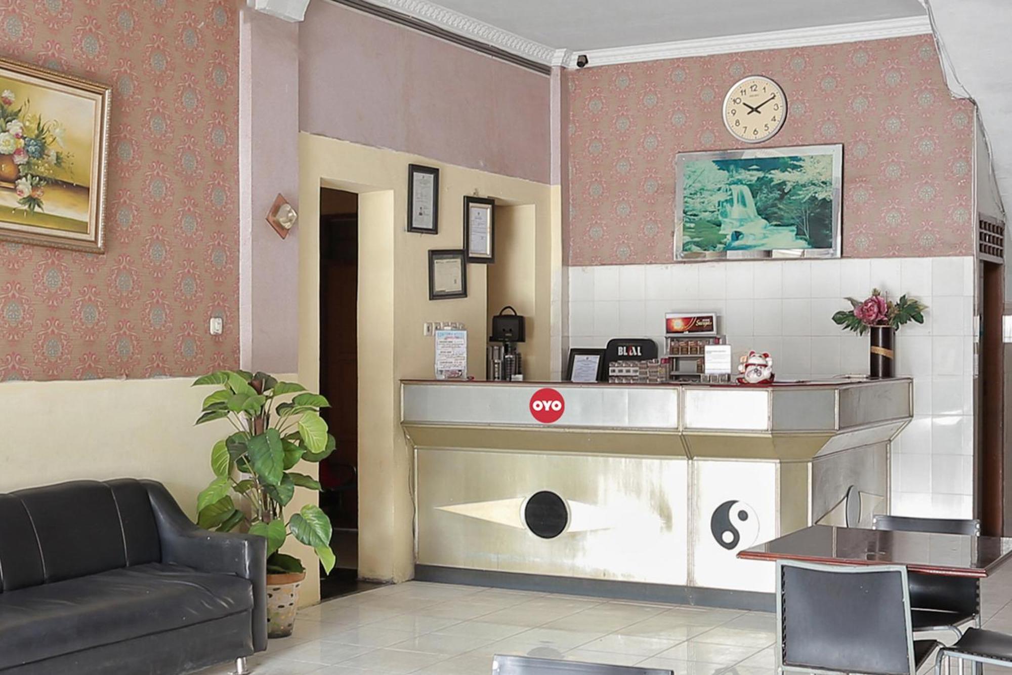 Oyo 93046 Hotel Fortuna Parepare Zewnętrze zdjęcie